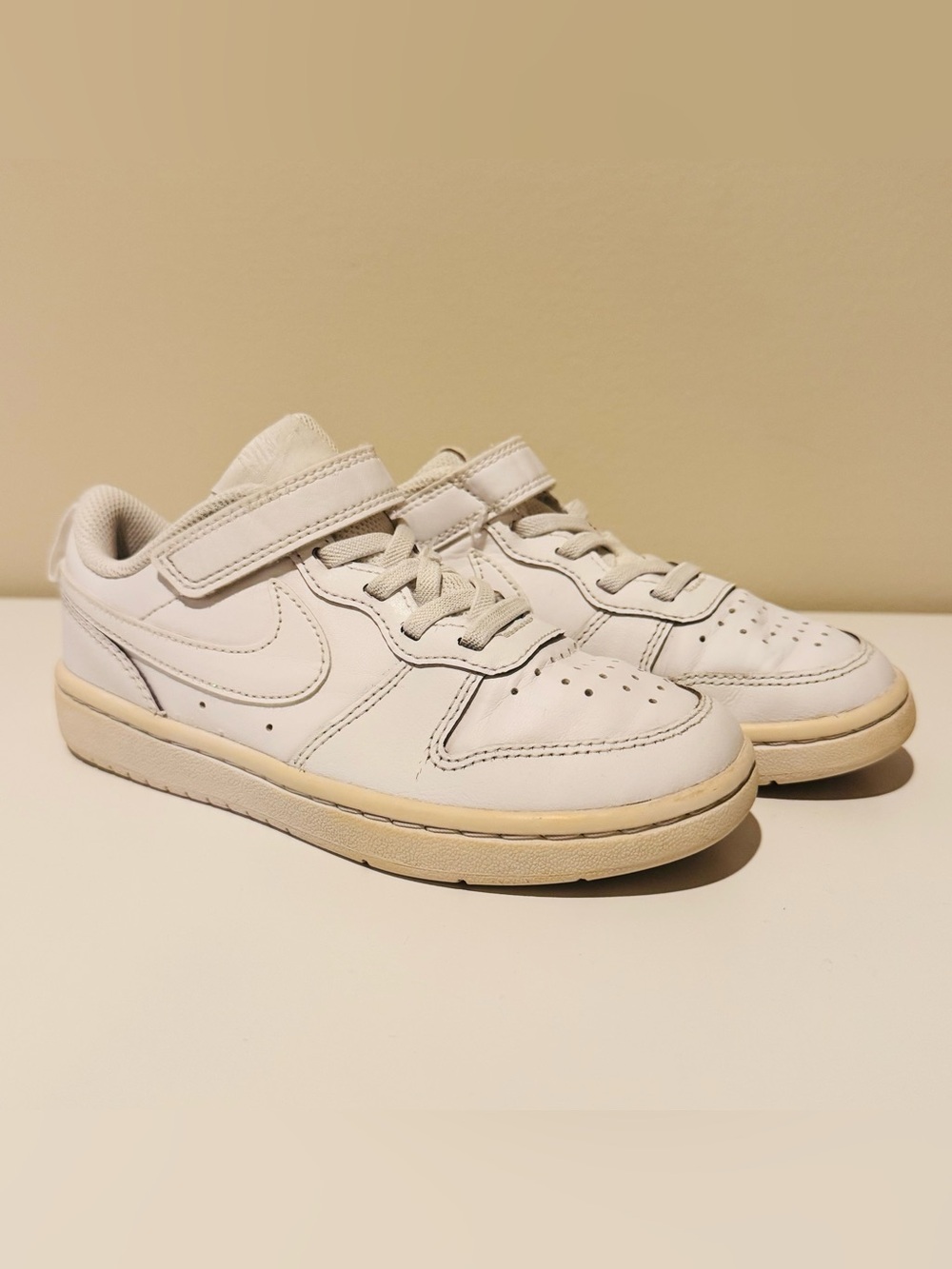 Nike Kids Court Borough Low 2 (Triple White) Size US 13C